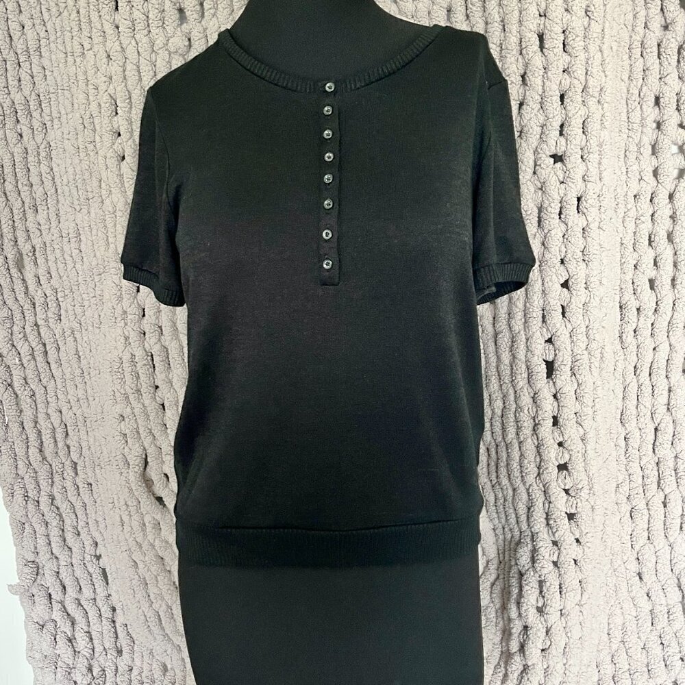 Gap Classic Black Knit Henley Short Sleeve Size M